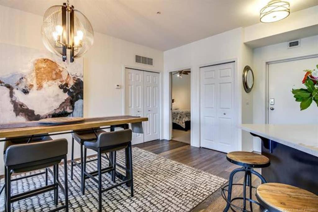 Tranquil Waterfront Condo 킬로나 외부 사진