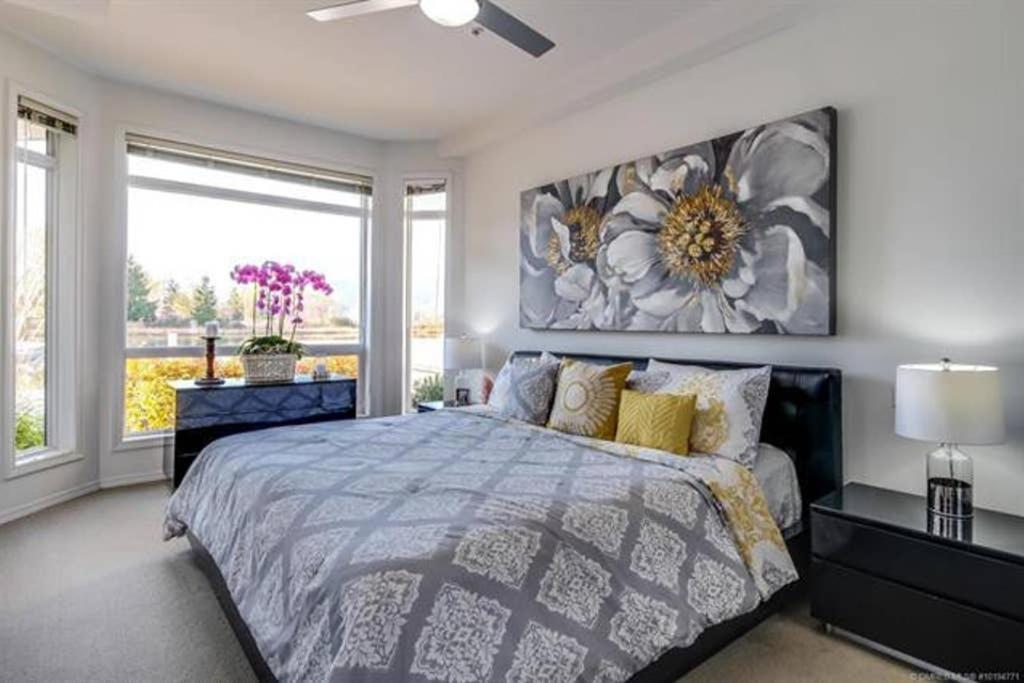 Tranquil Waterfront Condo 킬로나 외부 사진